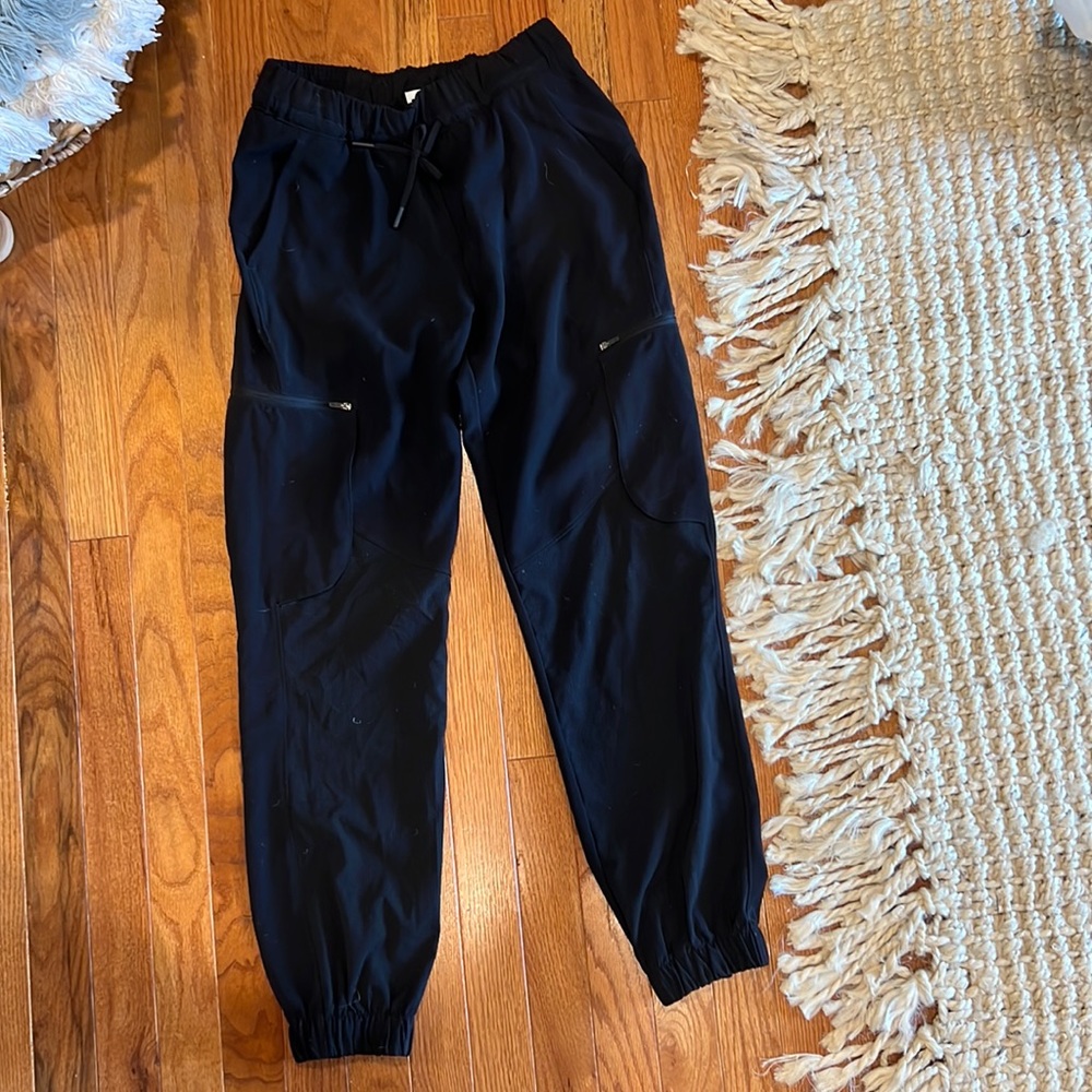 Lululemon athletic cargo joggers